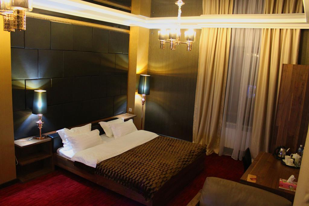 Astor Hotel & Spa Biškek Exteriér fotografie